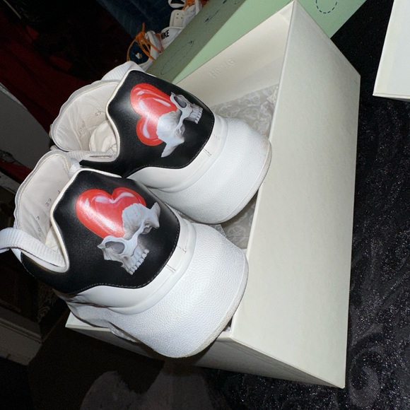 Worn Twice Limited Edition Alexander McQueen Size 39 Original Price $690 - Picture 2 of 7